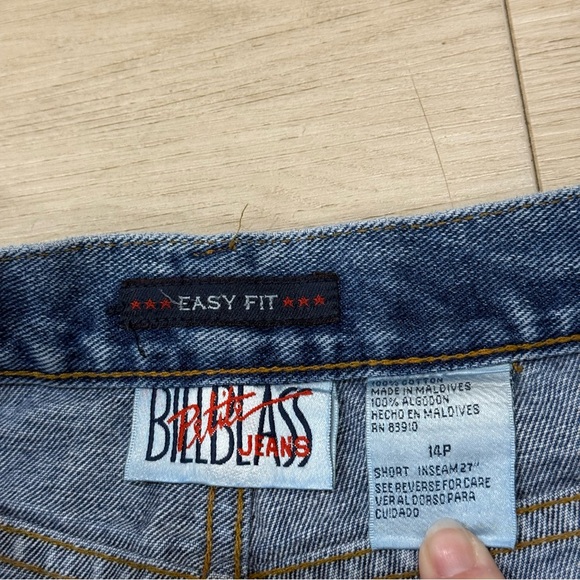 Bill Blass Petite Easy Fit Vintage Mom Jeans | Size 14P - Picture 3 of 6